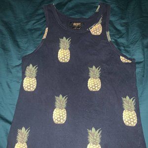 10 deep pineapple tank top